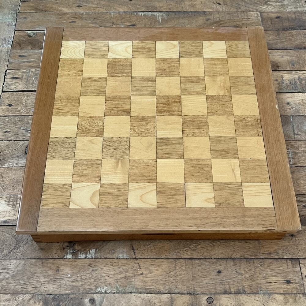 Vintage Condor Chess Set Inlaid Wood w/ Hinged Compartment Lined Made in Italy